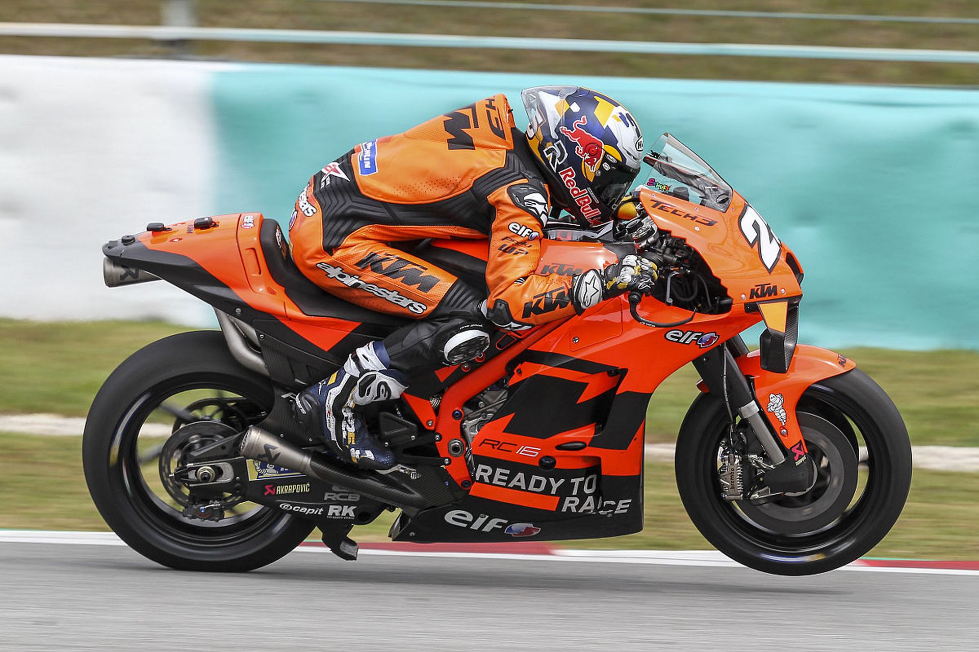 新款ktm rc8 c震撼发布:性能卓越,重新定义极限驾驶体验 近日,备受