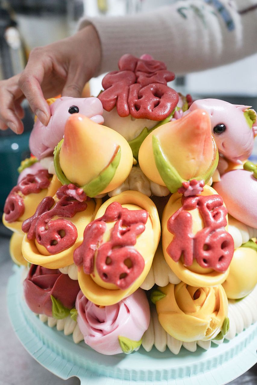 过年蒸饽饽,期盼来年的日子蒸蒸日上,王哥庄大馒头在传统馒头的基础上