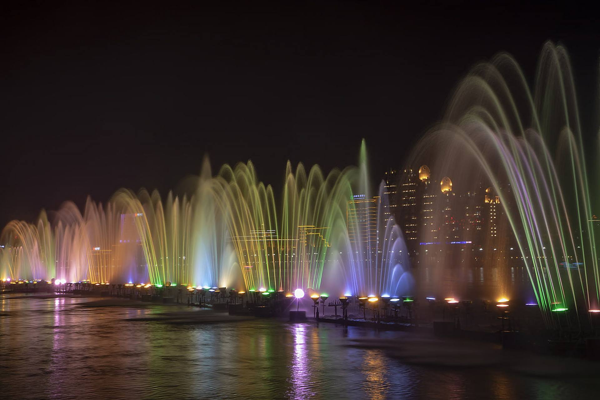 音乐喷泉厂家#音乐喷泉施工厂家# 河道喷泉水景设计#河道音乐喷泉