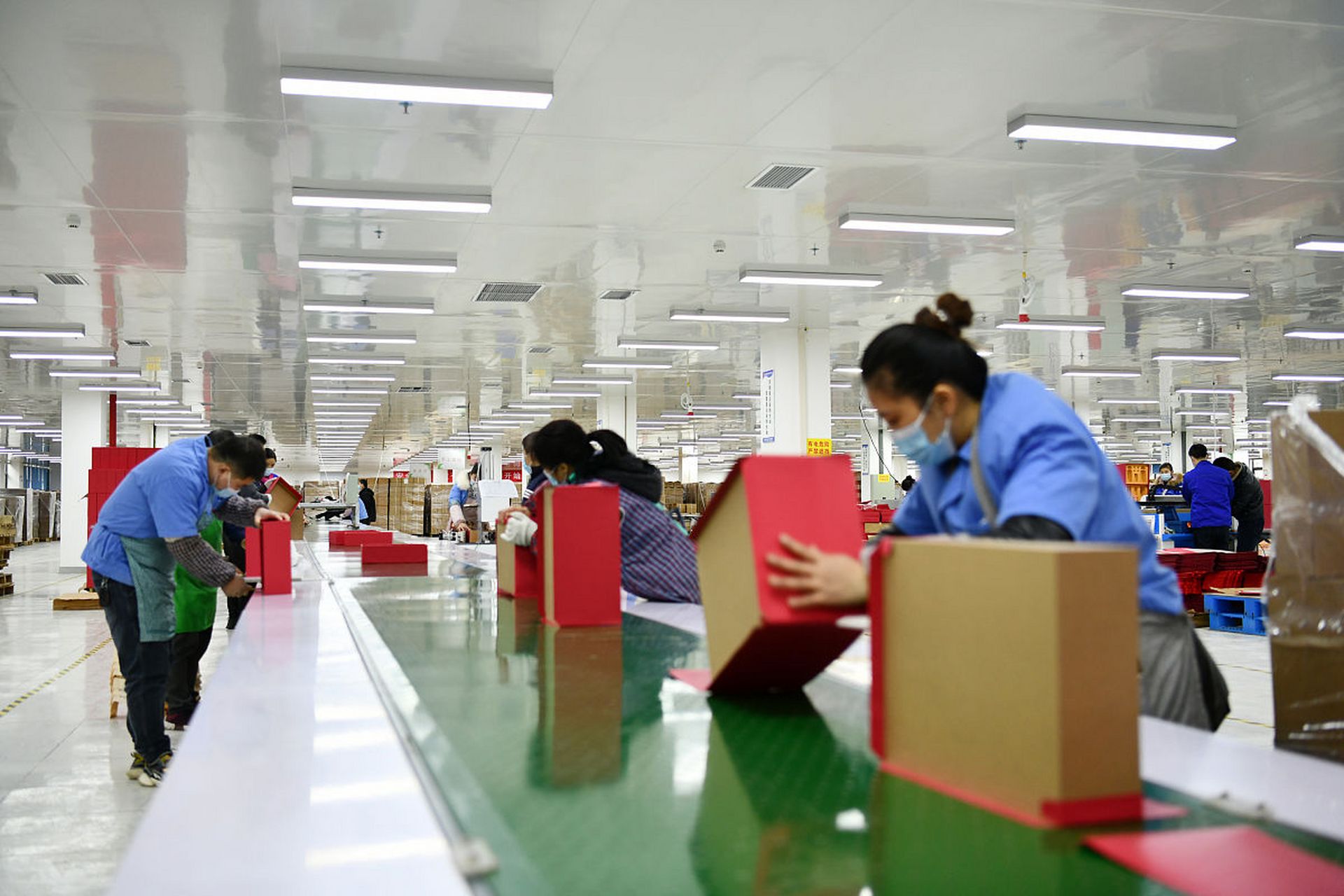 3元,刚开始长期使用包装胶带,手指会疼,以致早上拧毛巾都疼,工资不高