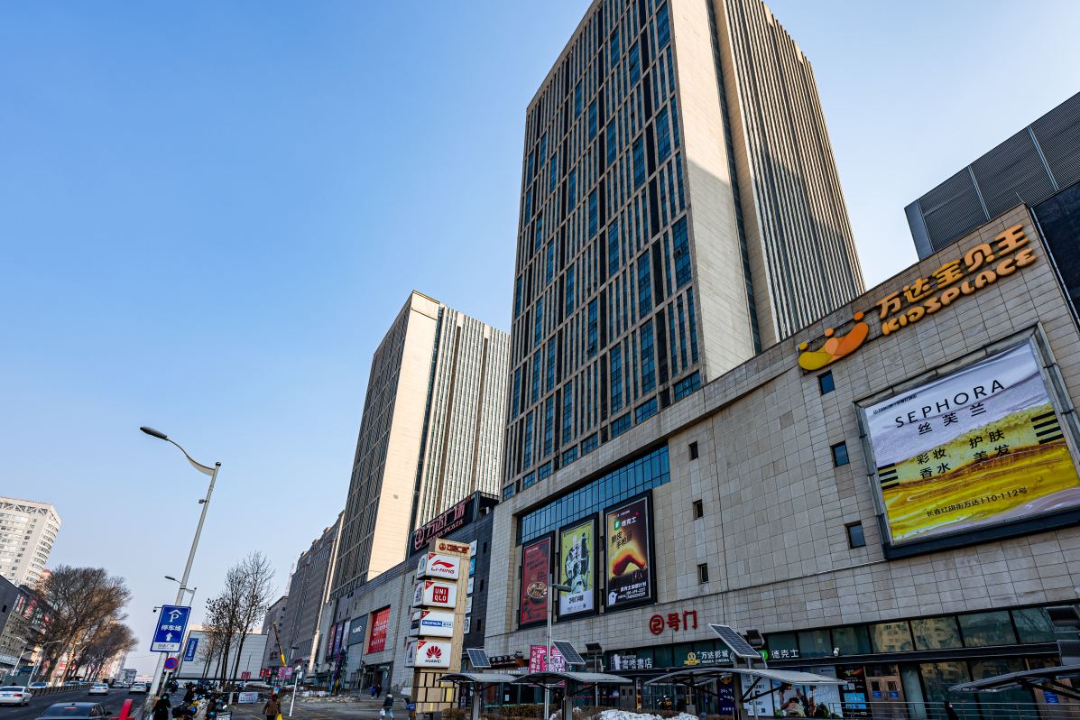 长春拥有丰富的旅游资源,包括伪满皇宫博物院,长春市动物园和净月潭