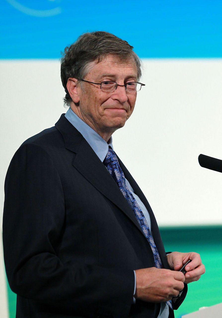 比尔·盖茨(bill gates),全名威廉·亨利·盖茨三世,简称比尔或盖茨.