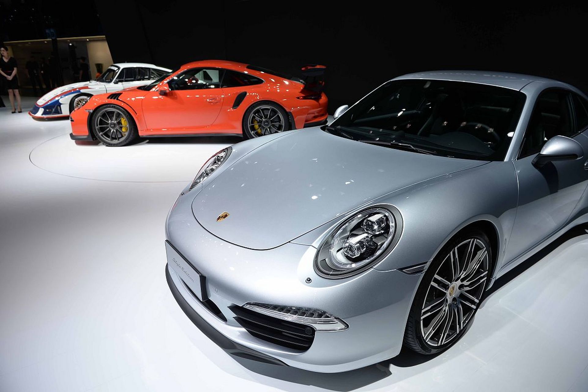 保时捷汽车的创始是由创始人姓名而命名,他叫做:费迪南德·保时捷