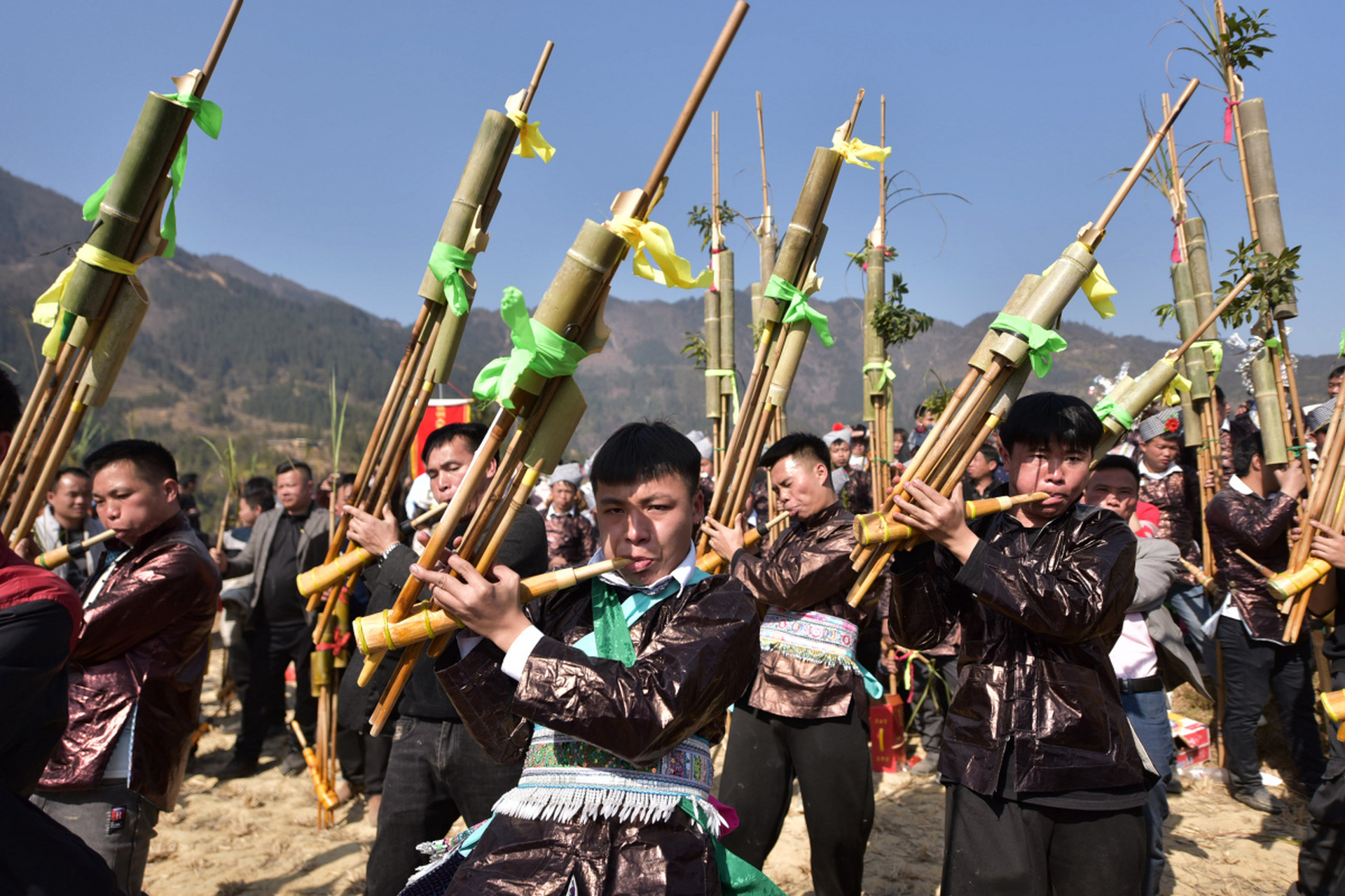 四川省泸州市古蔺县箭竹苗族乡,有很多人都知道吧,这里有大黑洞景区.