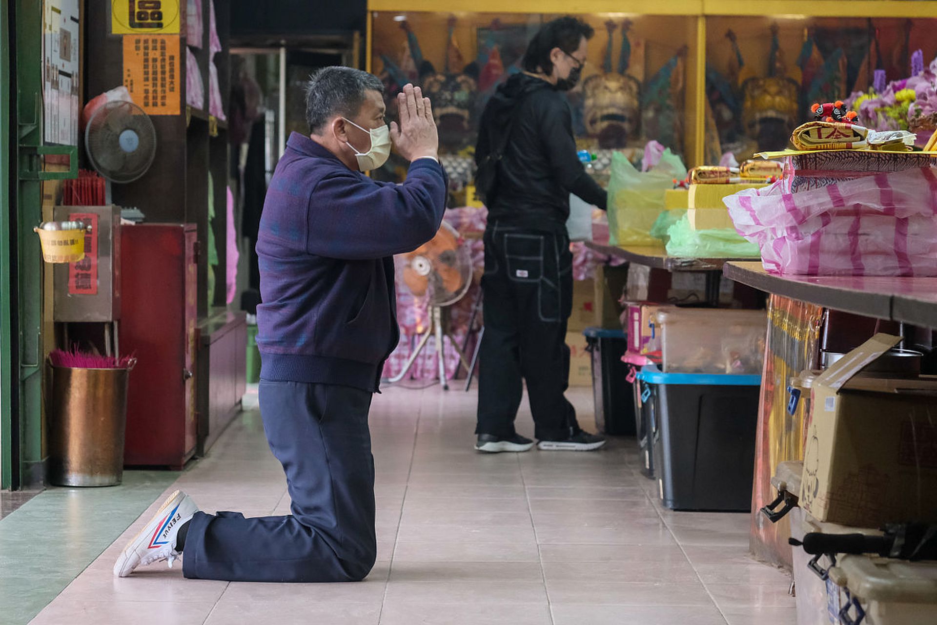 年輕人的第一柱香# 如果你想去寺廟燒香拜佛,需要注意以下事項: 11