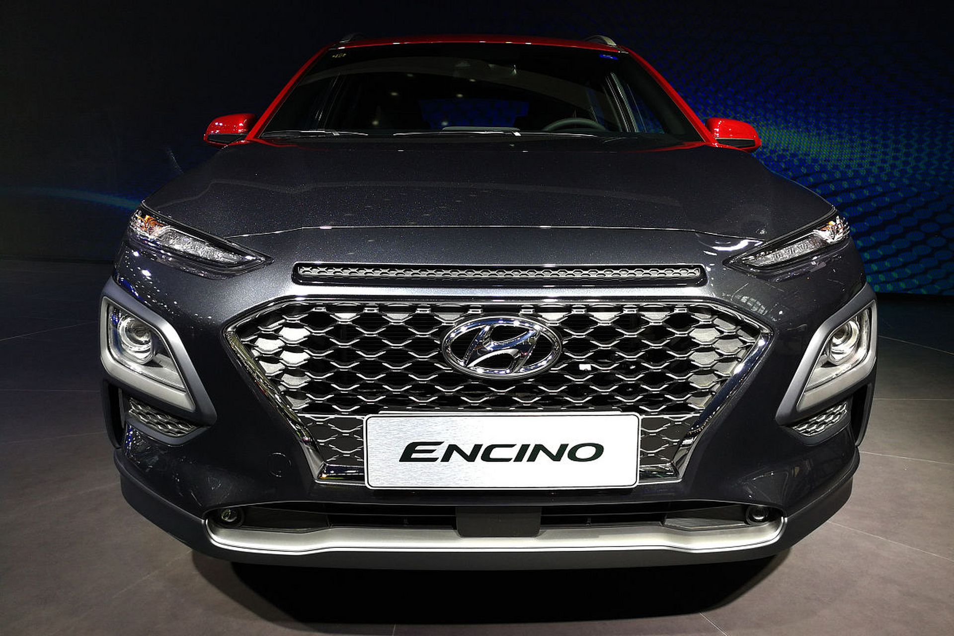 2023款现代途胜是一款全新的suv车型,它采用了现代最新的设计语言