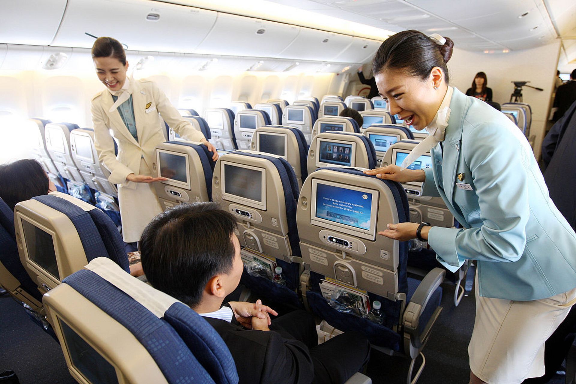 9月12日,成都天府国际机场拒绝了一名癌症晚期的旅客办理登机手续,并