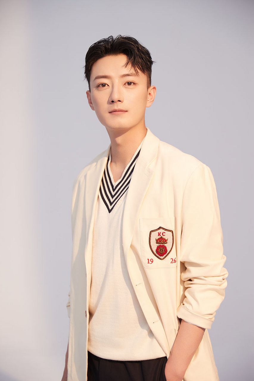 我个人觉得高启盛的扮演者苏小玎还挺奇怪的.