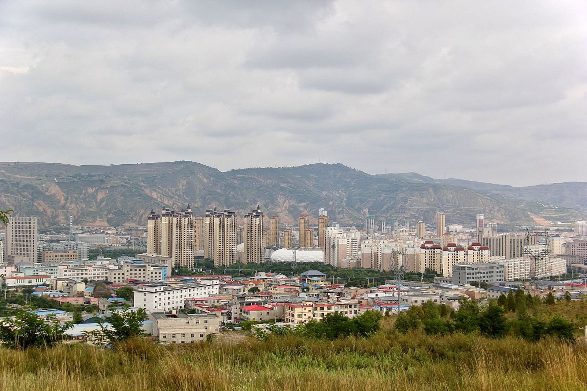 木兰县位于哈尔滨东部,是一个拥有丰富自然资源的县城.这里地势平坦,