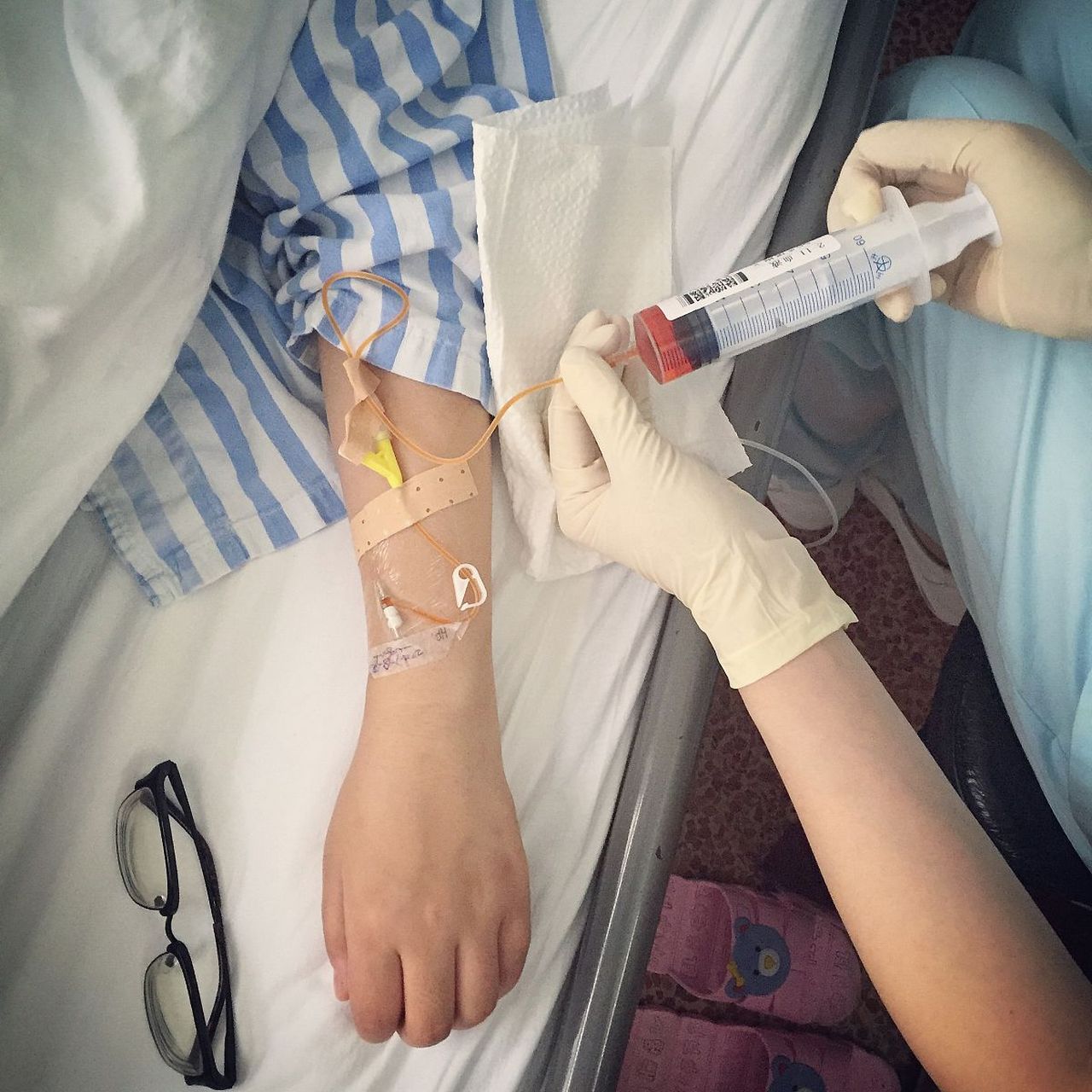 胃癌晚期扩散,用中医治疗活的更久?还是西医化疗活的更久?