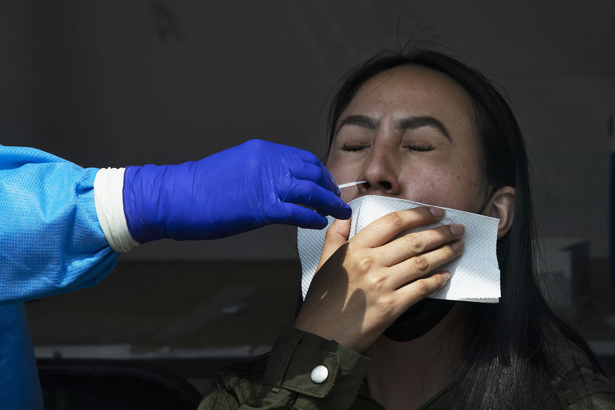 我鼻炎鼻涕倒流怎么治疗?喉咙里一直有黏液分泌吐出来!