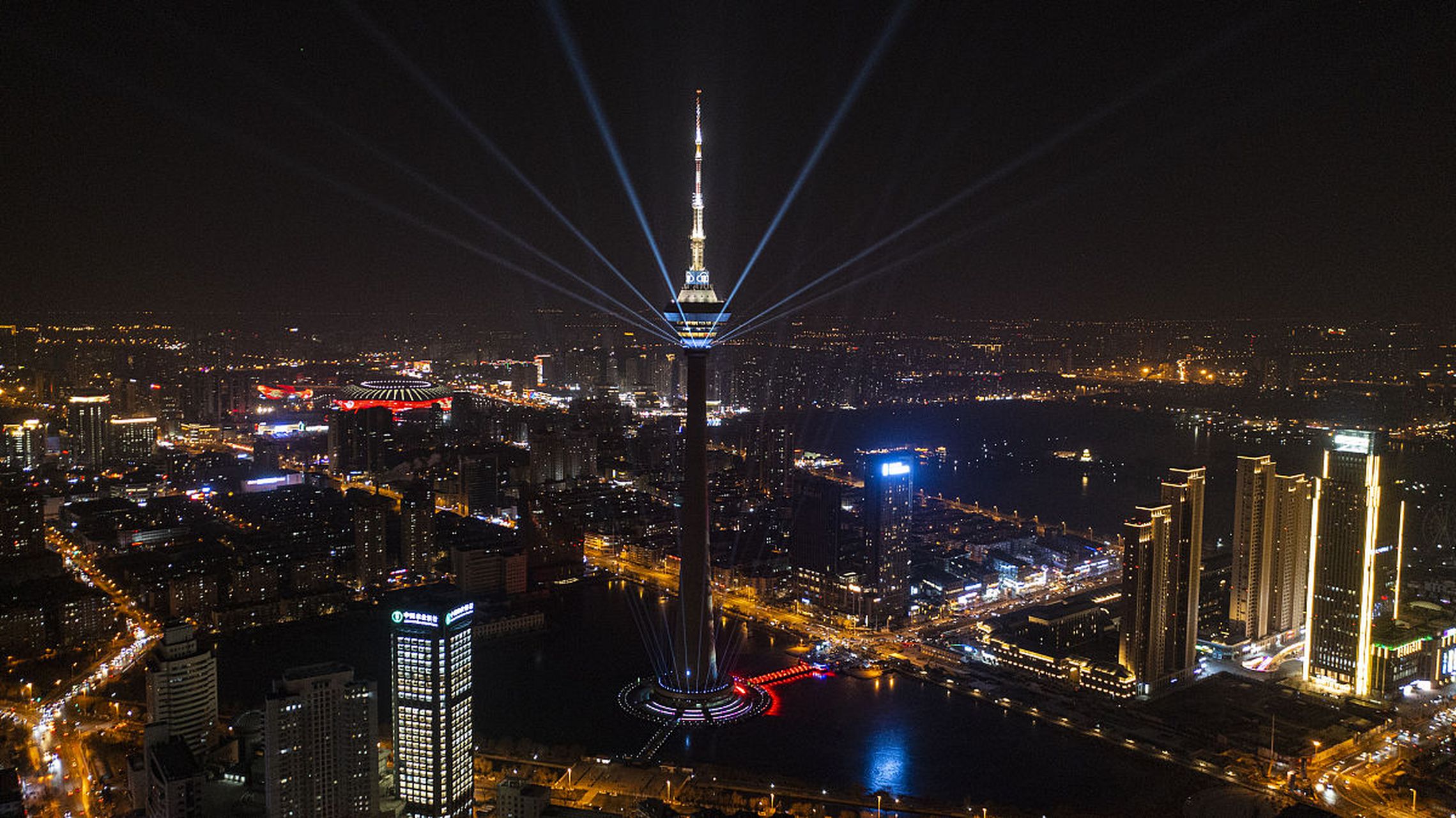 可以从高处俯瞰整个城市的美景.#天津