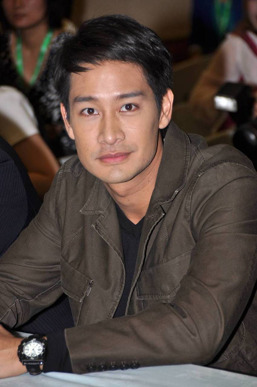 1,老婆跟别的男人眉来眼去,既不敢怒也不敢言.