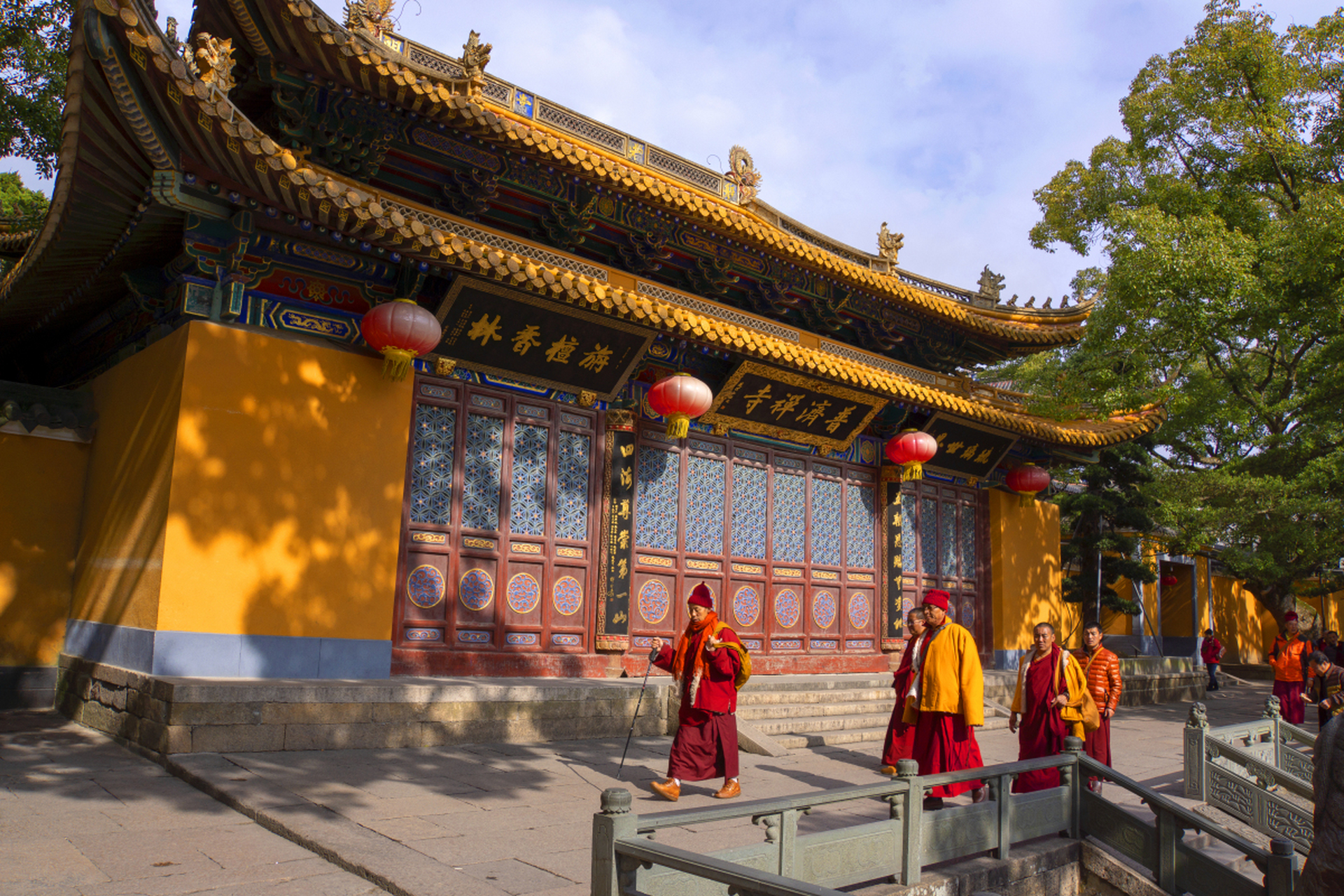 探访甘肃张掖大佛寺,领略世界最高室外弥勒佛雕塑的雄伟壮观!