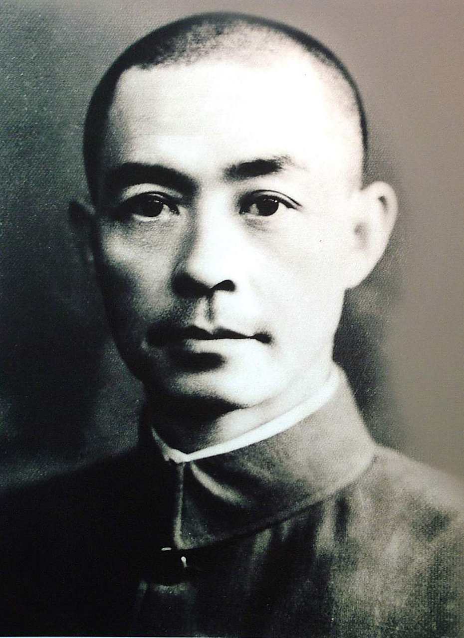1930年,卢作孚考察了中国东边后说:日本人处心积虑,不得不防
