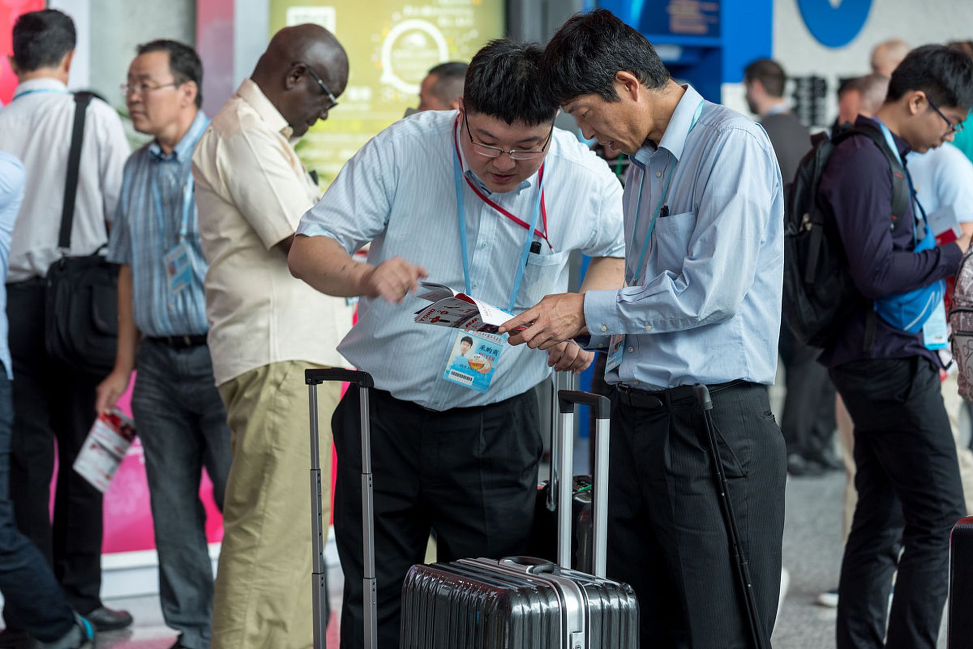 出国打工通常会有一定的年龄限制.