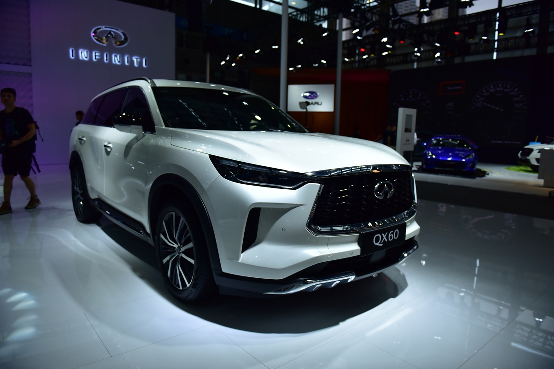 英菲尼迪qx60"换壳"日产新suv,9天后首发,卖26万能火吗?