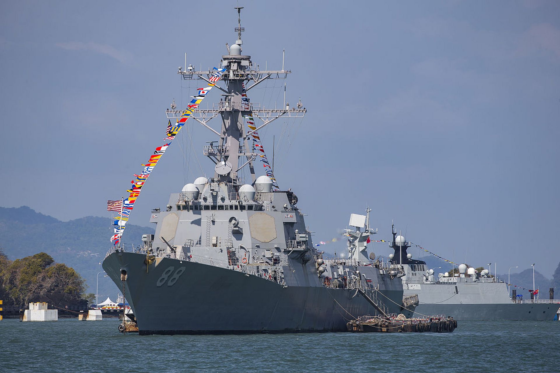 美国海军一口气采购9艘"阿利·伯克"级驱逐舰 8月2日电,据美国"突发