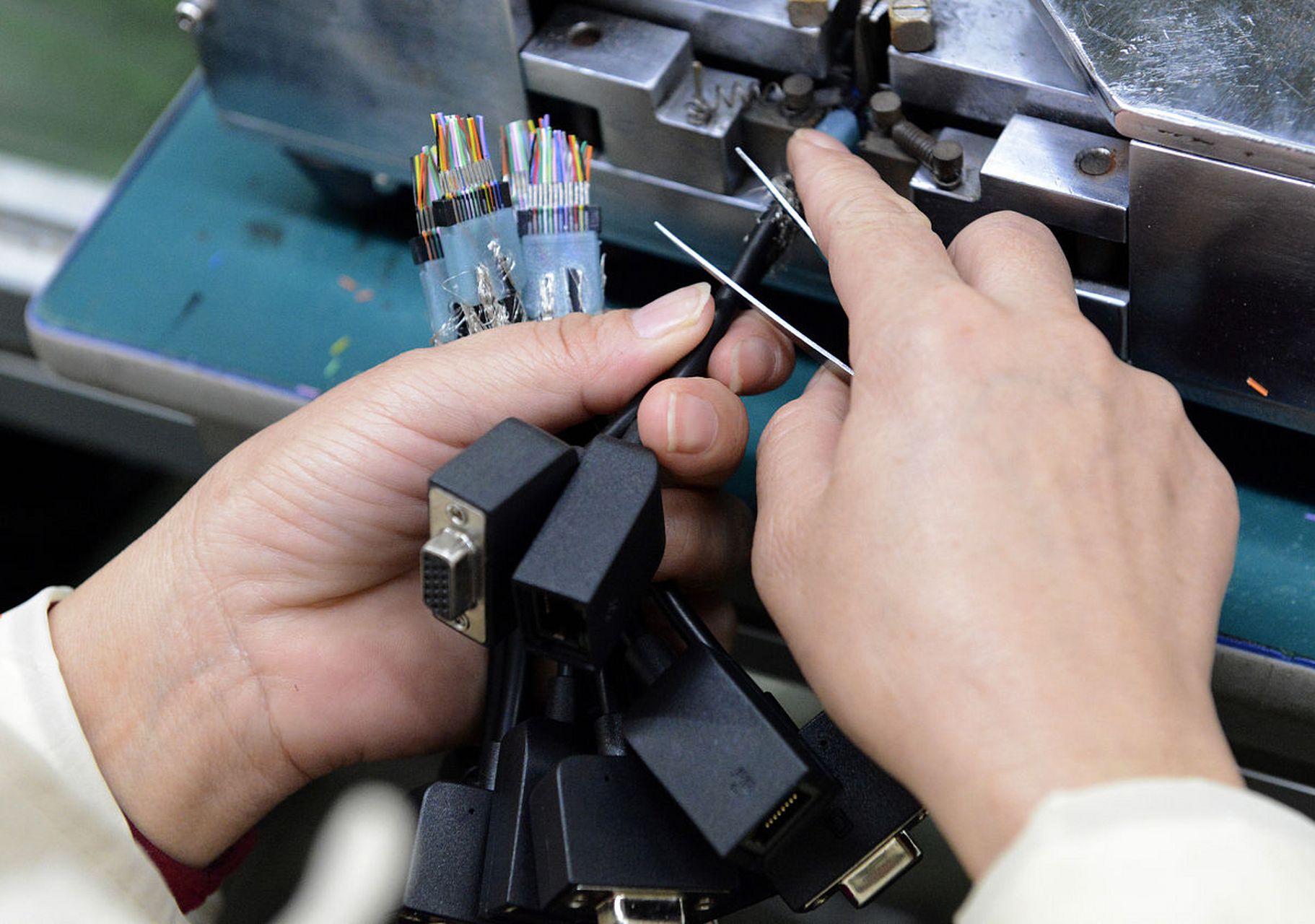 我们部门是电子硬件部门,部门有一年年底聚餐活动是一起去看拆弹专家