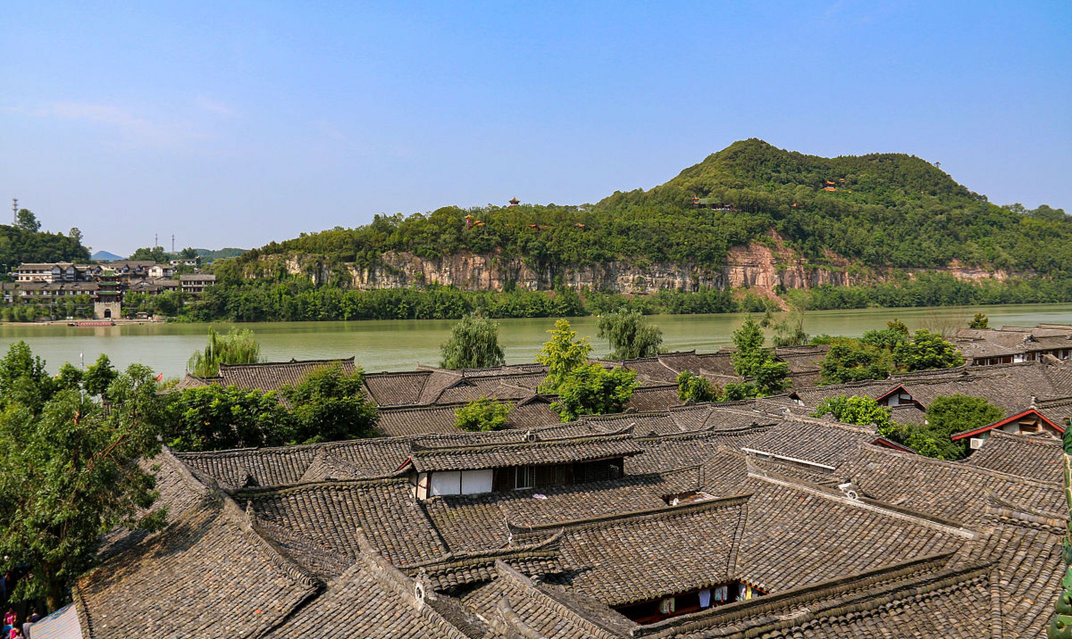 阆中古城:位于四川省南充市阆中市,是中国历史文化名城之一.