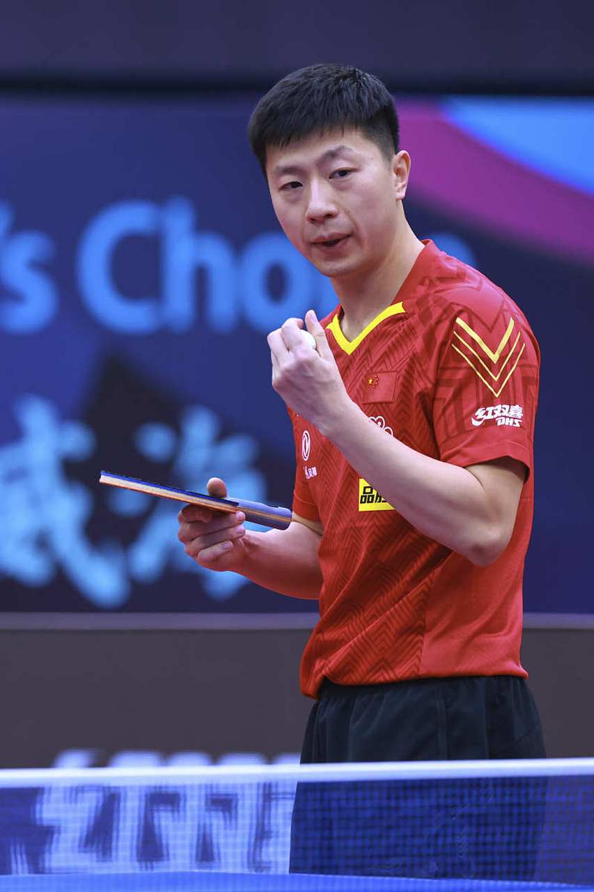 99马龙,这位乒乓球界的传奇人物,再次在仁川冠军赛中展现了他的统治