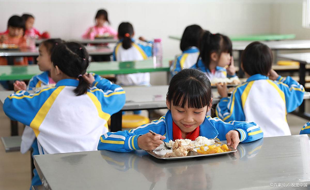 小学二年级学生 第1张
小学二年级学生 第1张