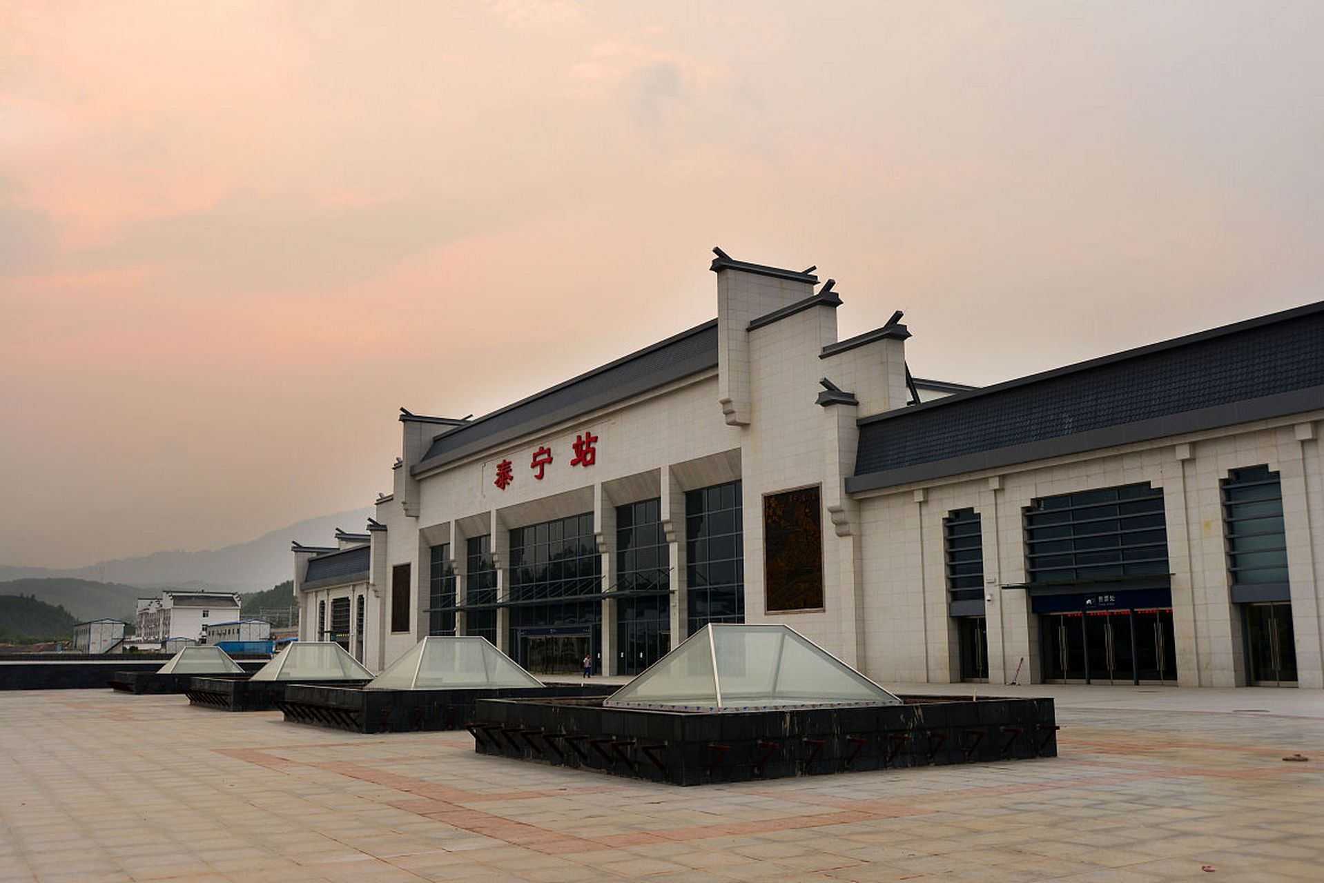 e签宝春节我在岗#  致敬春节期间坚守岗位的一线员工 春节是我米铑