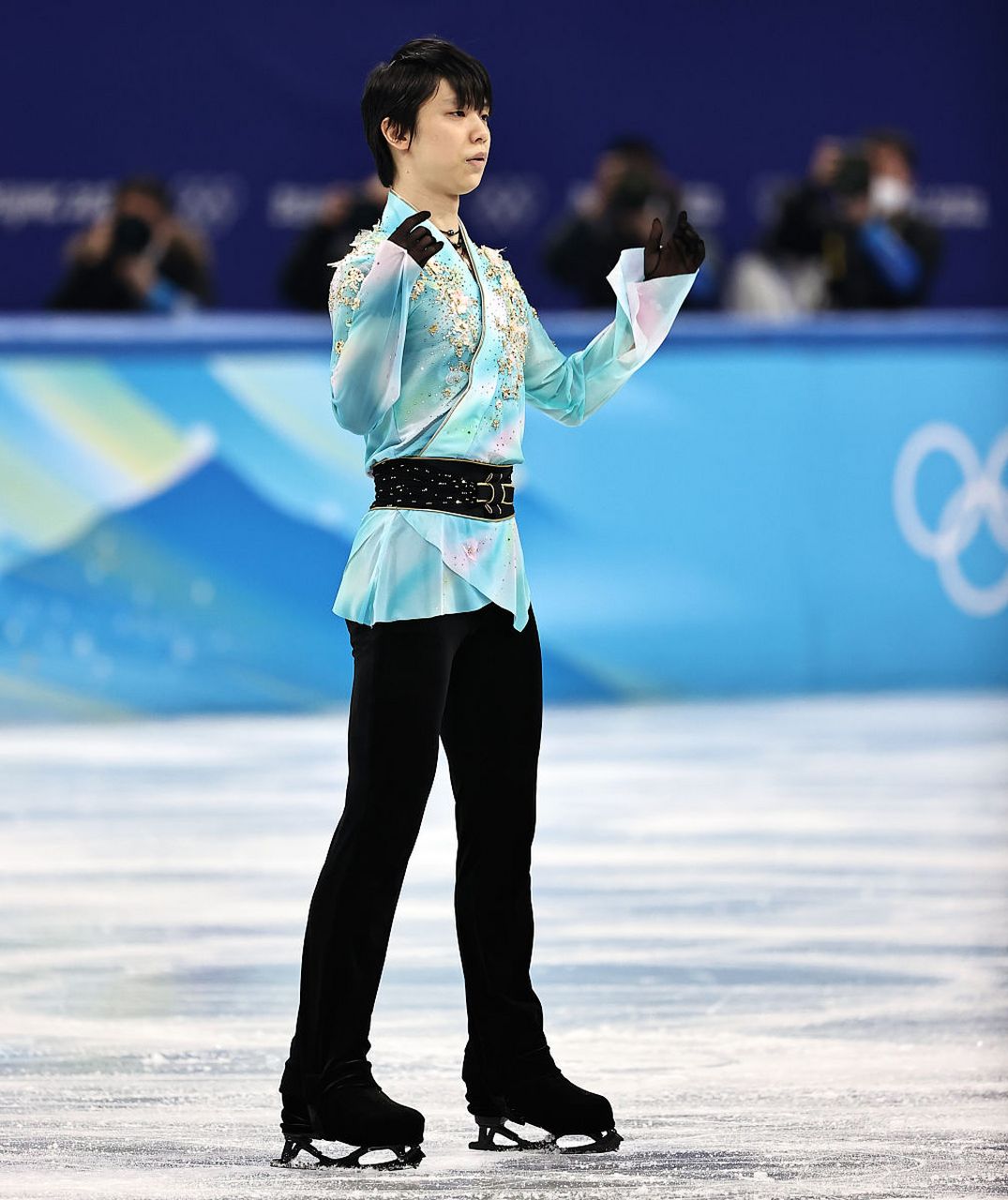 羽生结弦作为日本著名的花样滑冰运动员,一直备受全球粉丝的瞩目和