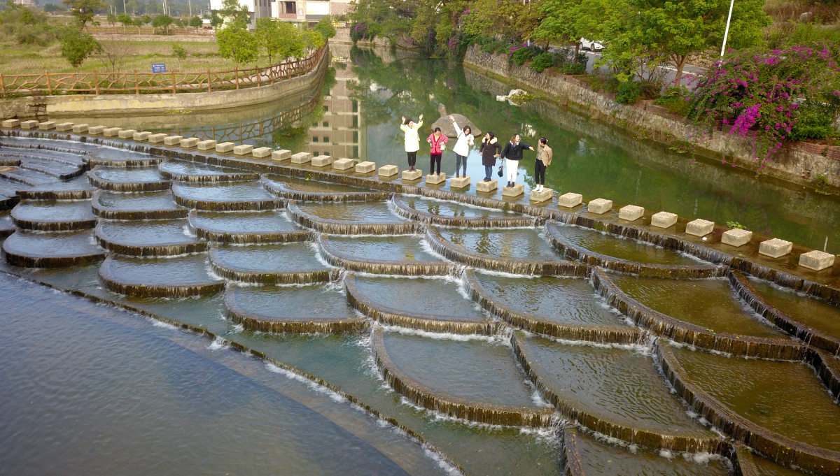 溪口鱼鳞坝图片