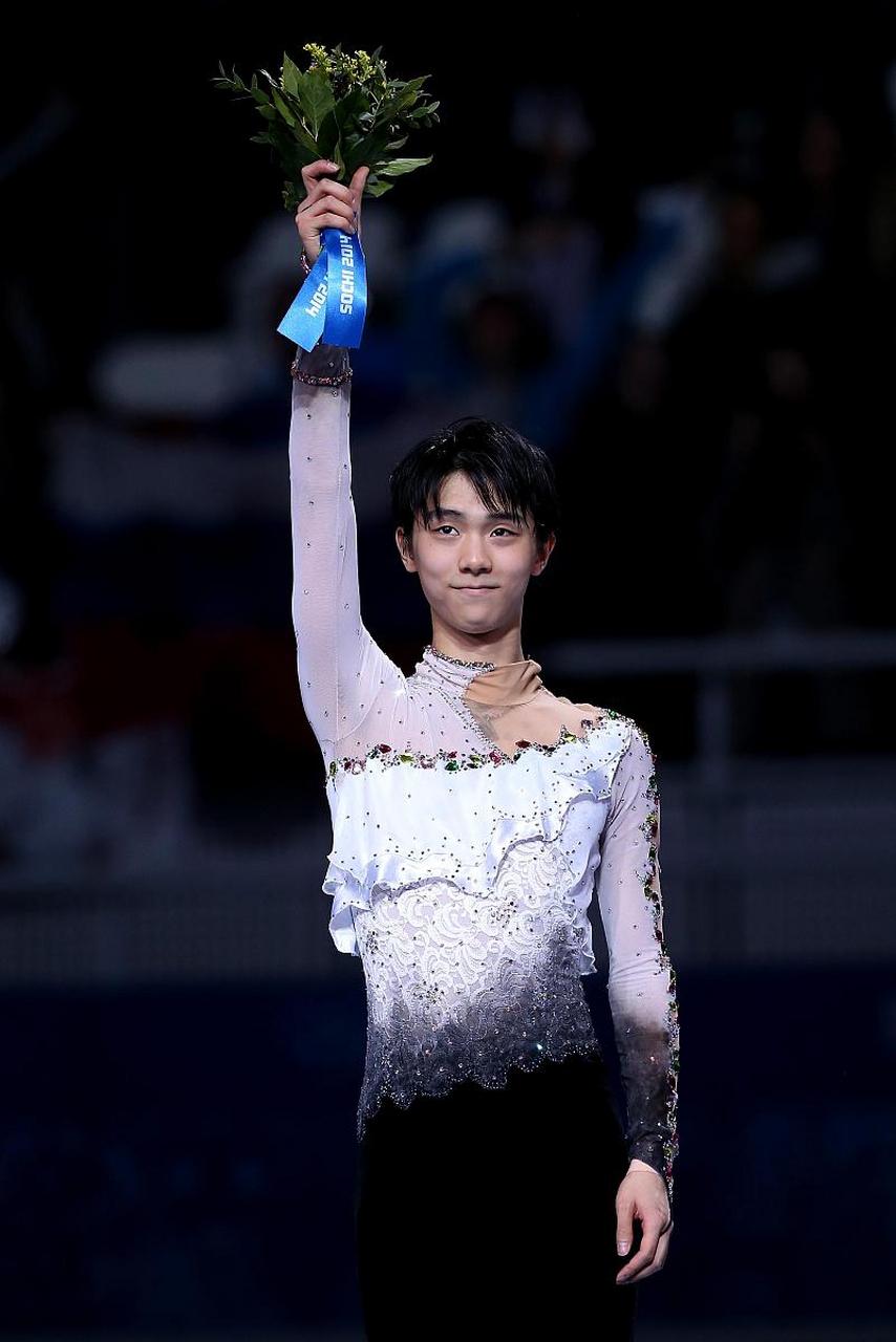 羽生结弦,这位日本花样滑冰的超级巨星,在短短的105天内经历了结婚和