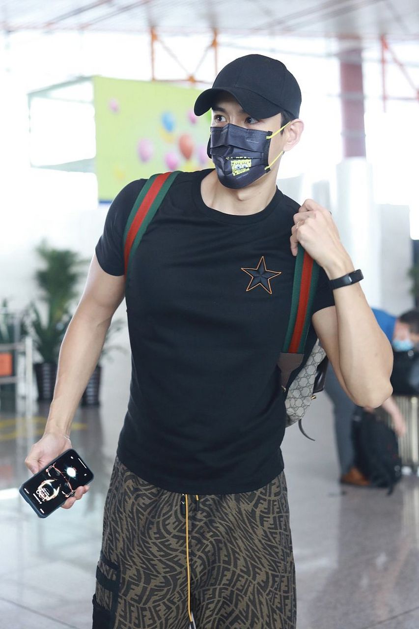 经超认为家里是讲情的地方,不是讲理的地方!