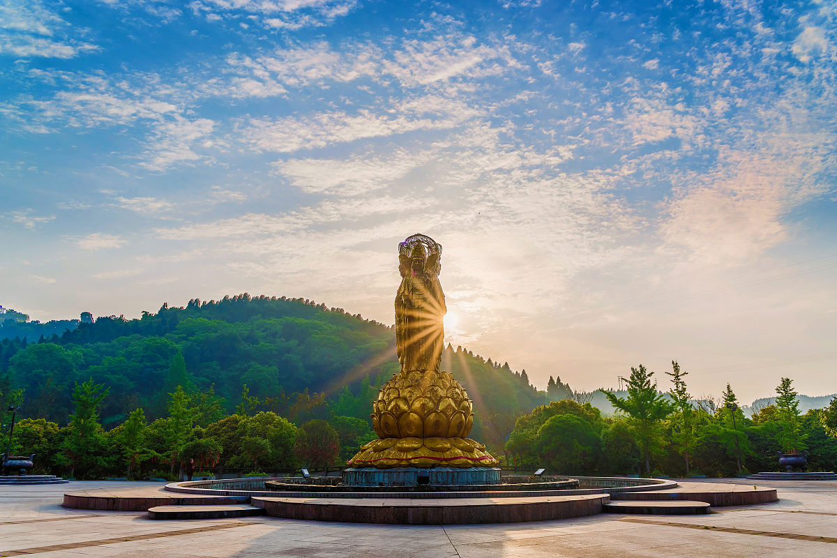 圣莲岛:遂宁船山区涪江中的璀璨明珠