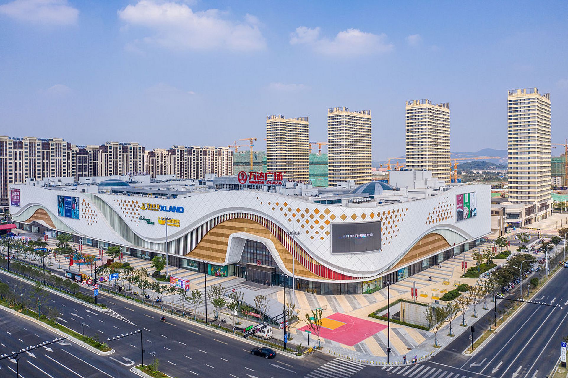 万达让中东财团入局,王健林背后有高人!