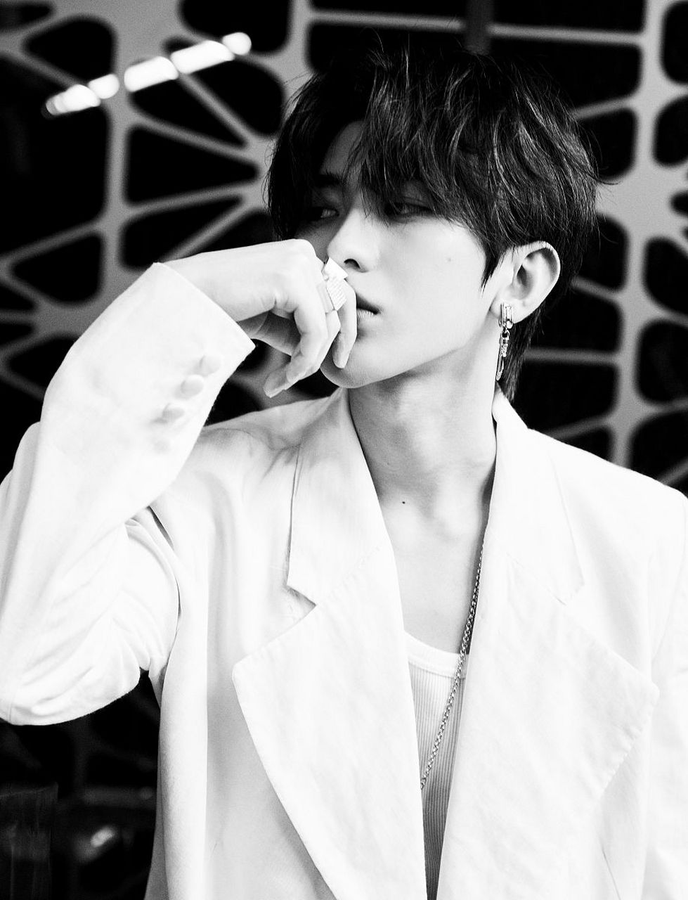 蔡徐坤也免不了俗,坤哥也出问题了,黑了这么久黑出感情了?