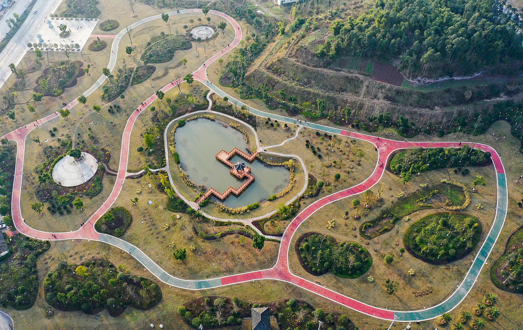 乐山绿心公园游玩攻略 乐山绿心公园,位于四川省乐山市,是一座集自然