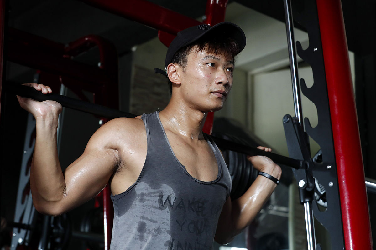重庆那所高校的举措令人感到不安,要求禁止男生进入公共健身房,这是否