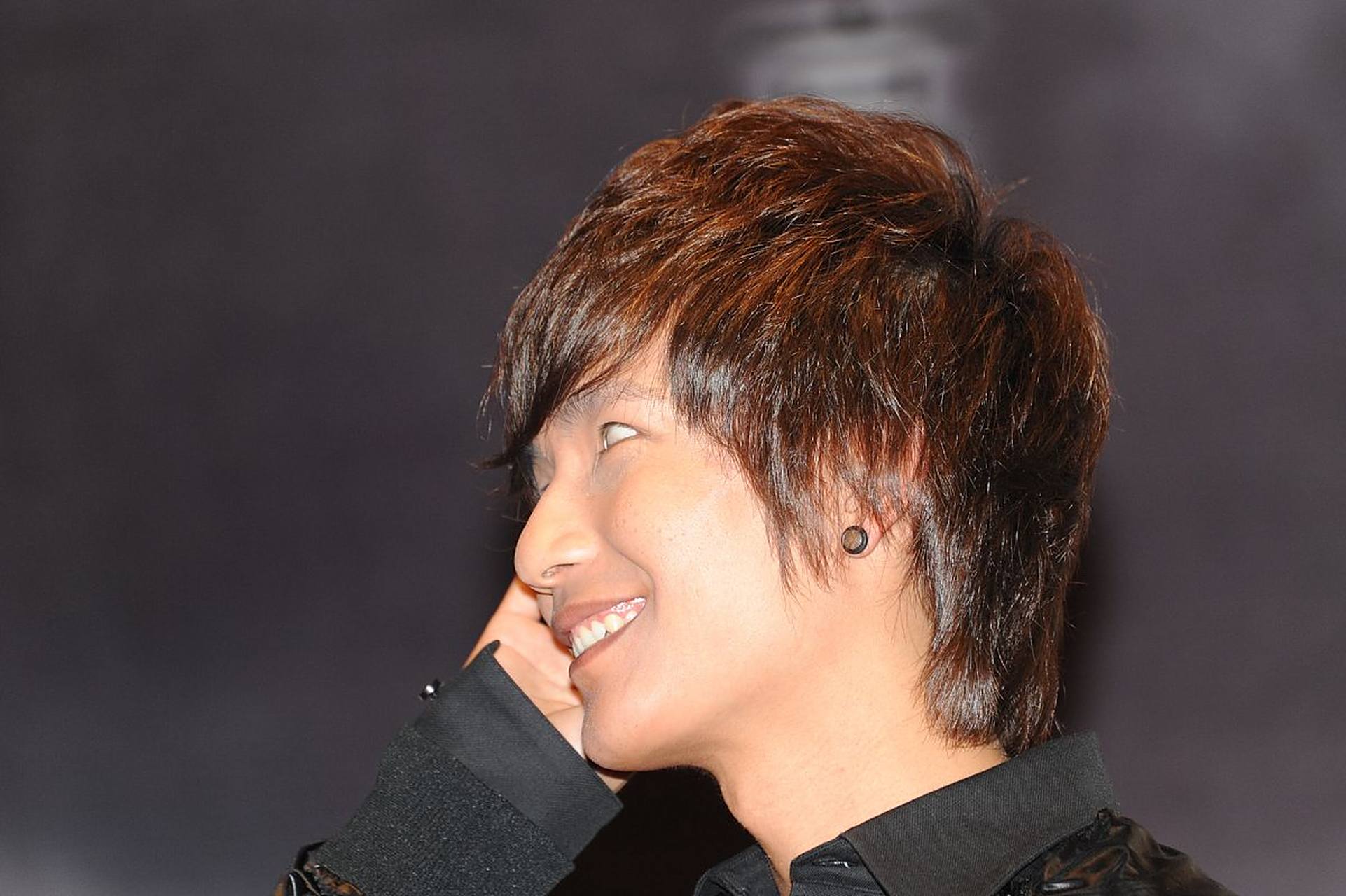 1,王楚然的习惯性动作就是翻白眼,现在在纠正.