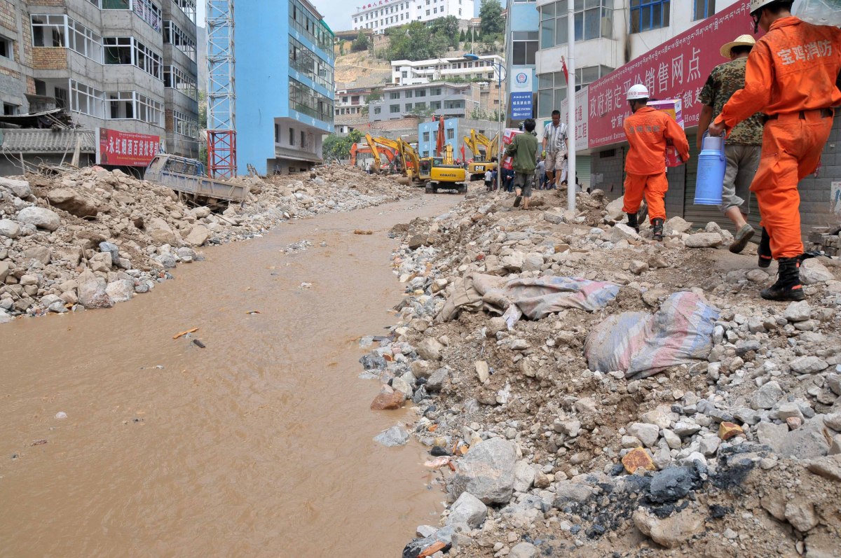 西安秦岭地区遭遇山洪泥石流袭击,已经造成了2人死亡