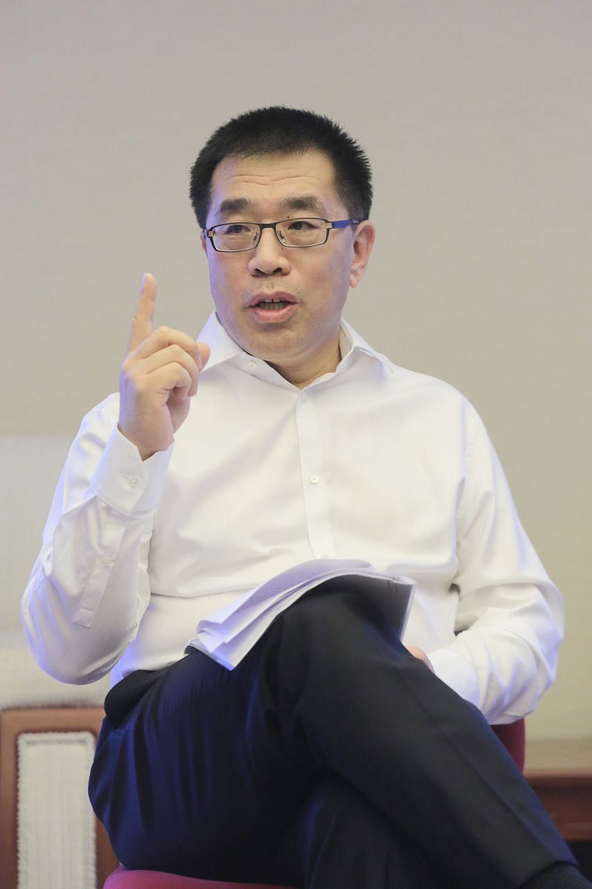 包含新闻联播播音员王宁简历的词条