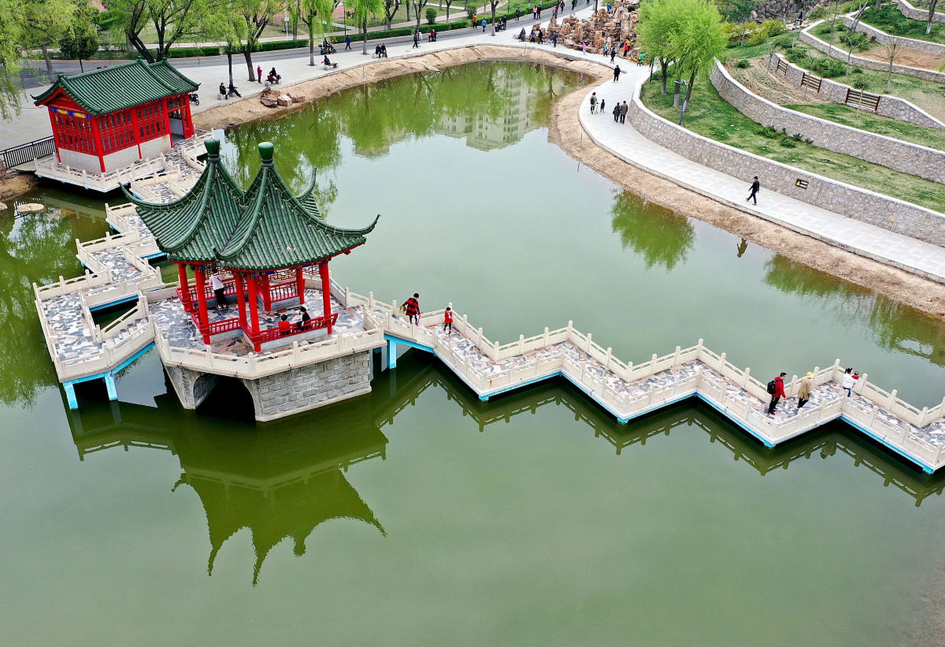 心定西再出发#定西玉湖公园位于甘肃省定西市,是一处集文化,休闲