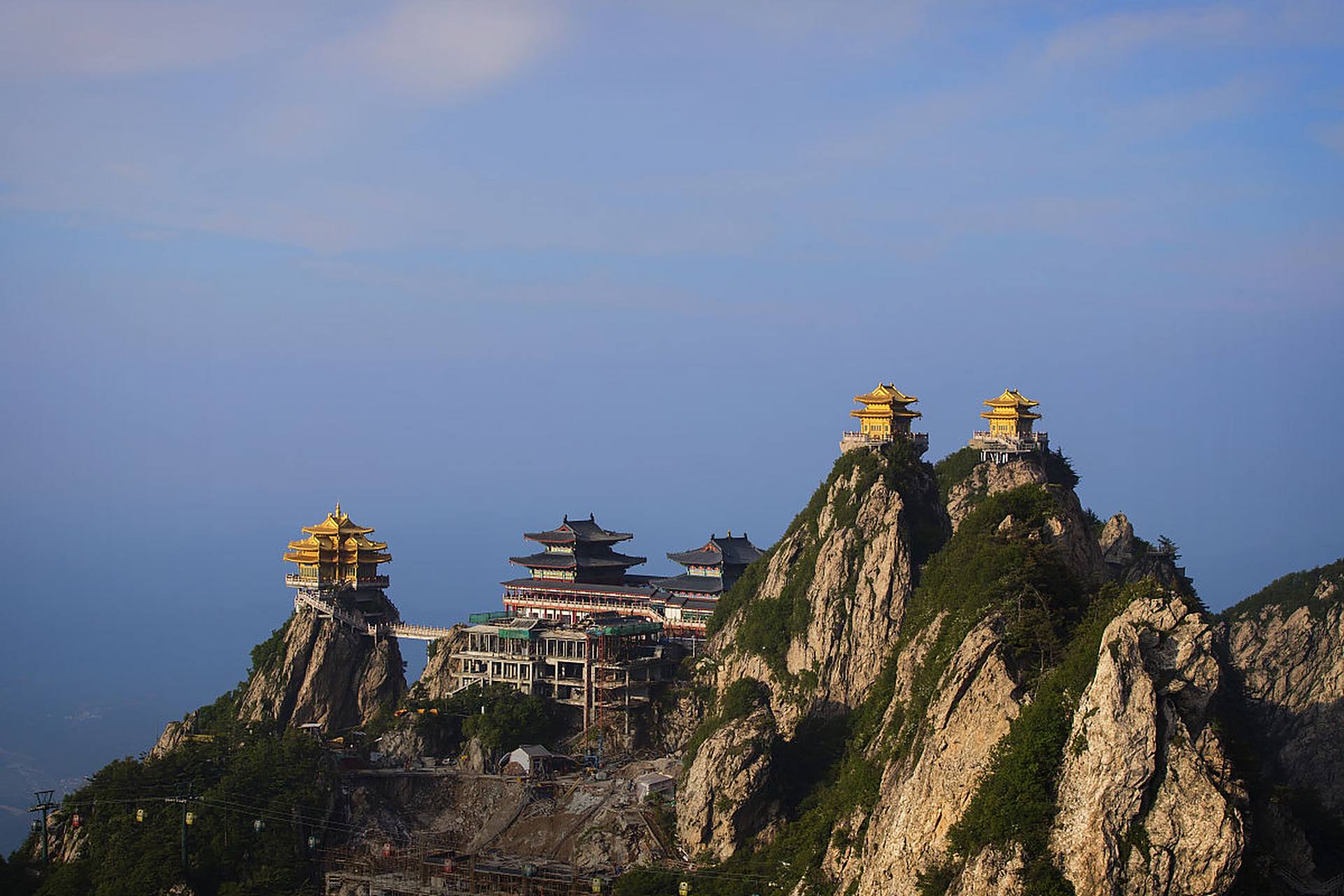 知识创作挑战赛# 老君山位于河南省洛阳市栾川县,是道教名山之一