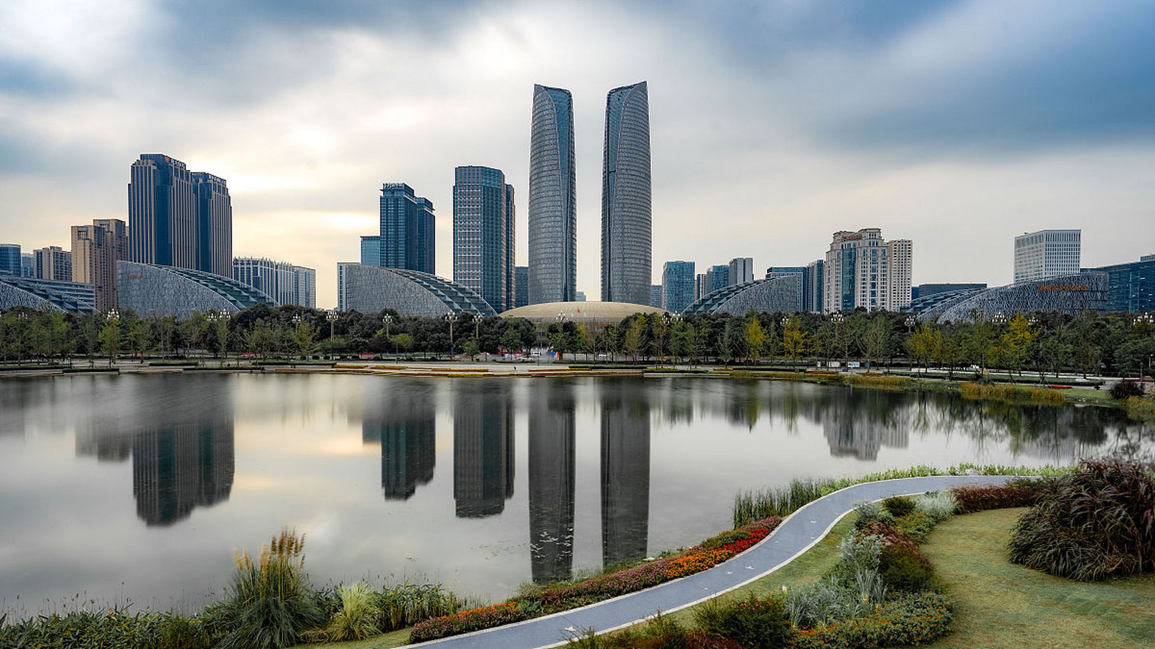 天府锋巢直播产业基地,领跑行业标杆!