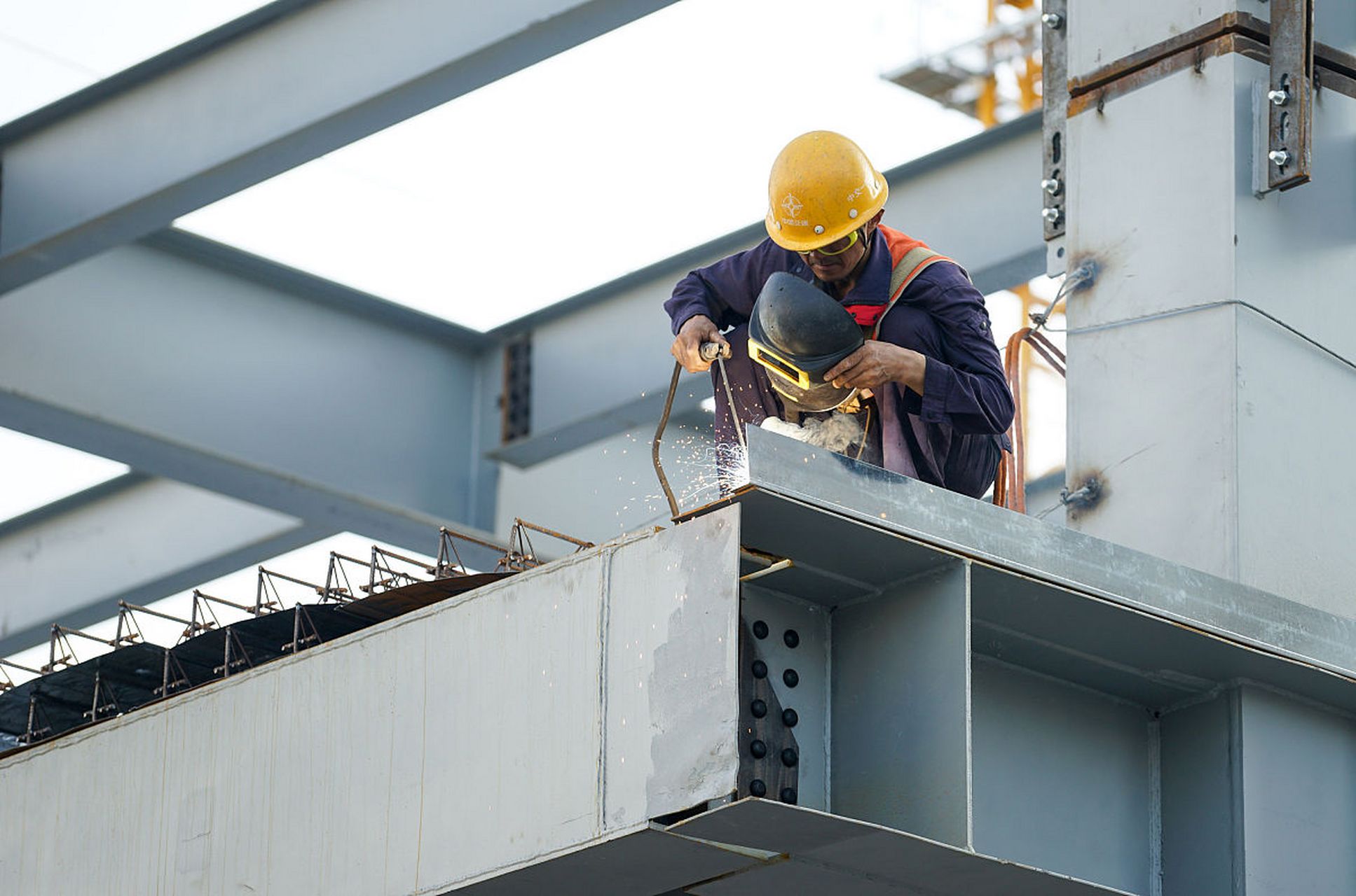 钢结构构件的焊接连接09④长期处于有振动源环境的墙体