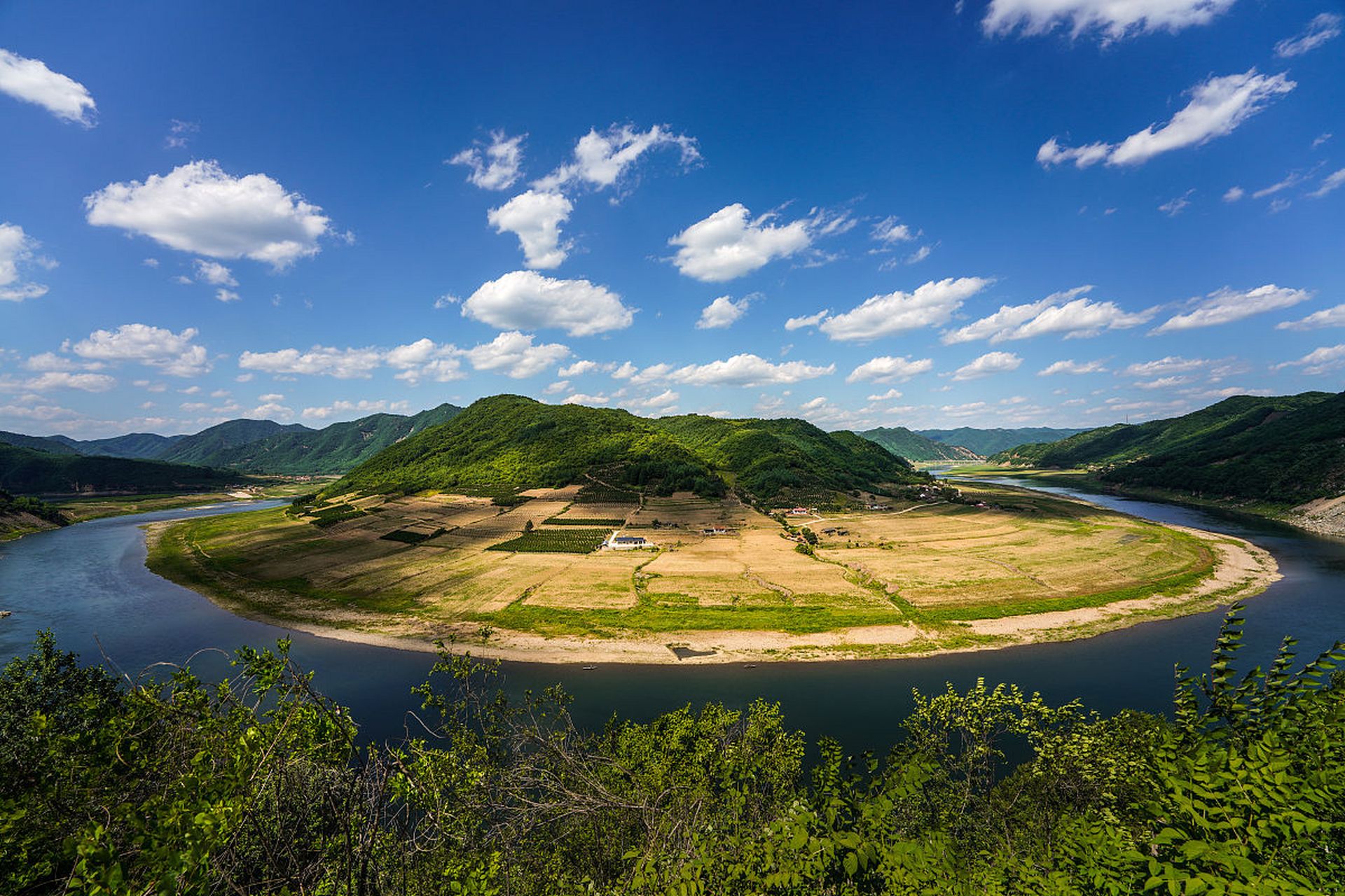 三岔河水利风景区,地处贞丰县相镇,距县城18公里.