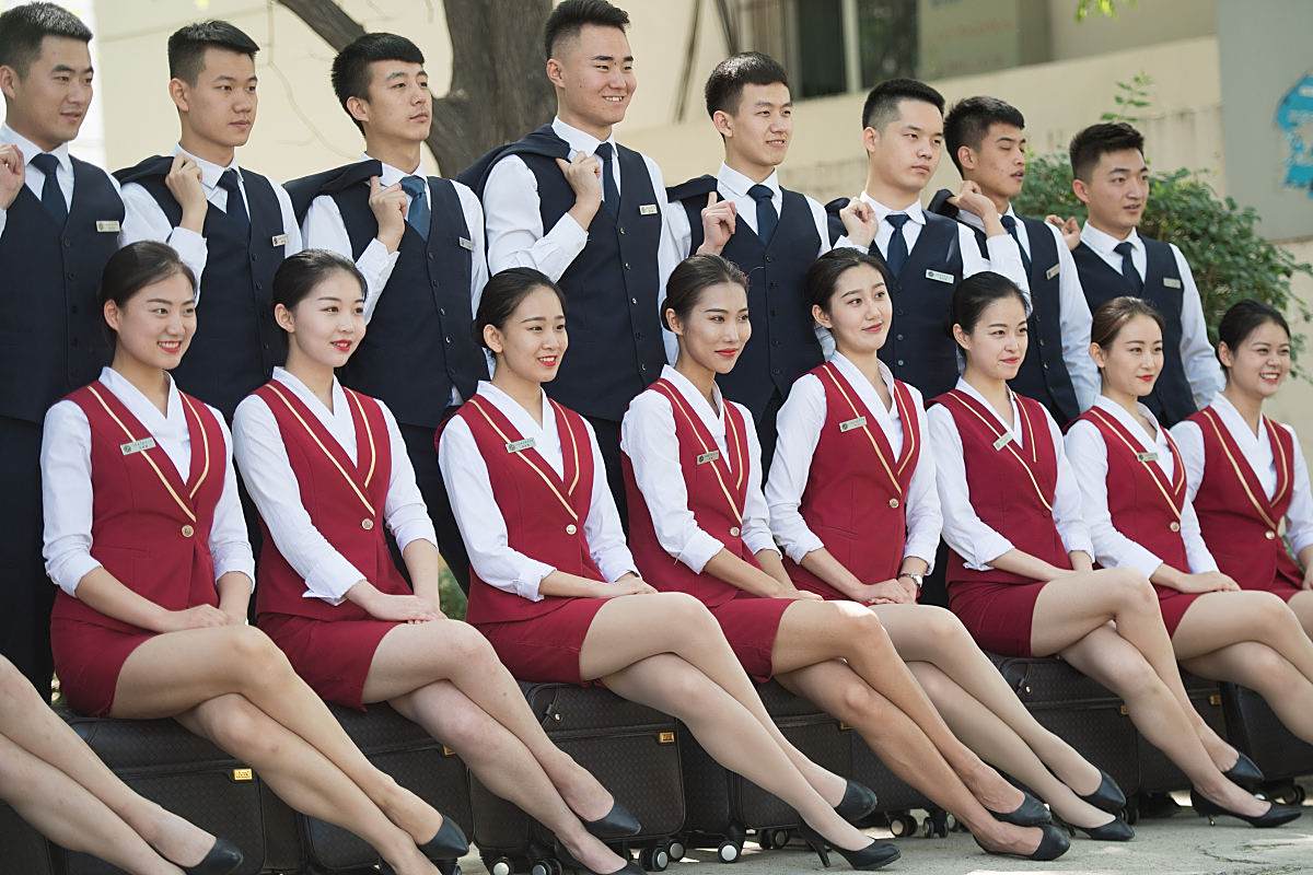 想成为优秀的空姐/地勤人员?别再犹豫!