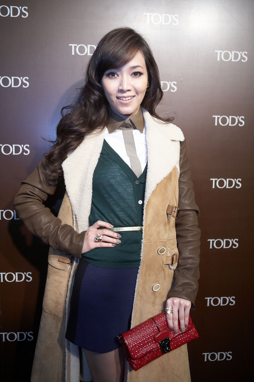 侯佩岑跟黄伯俊一起录制过综艺《婆婆和妈妈》,但是大家看不出来