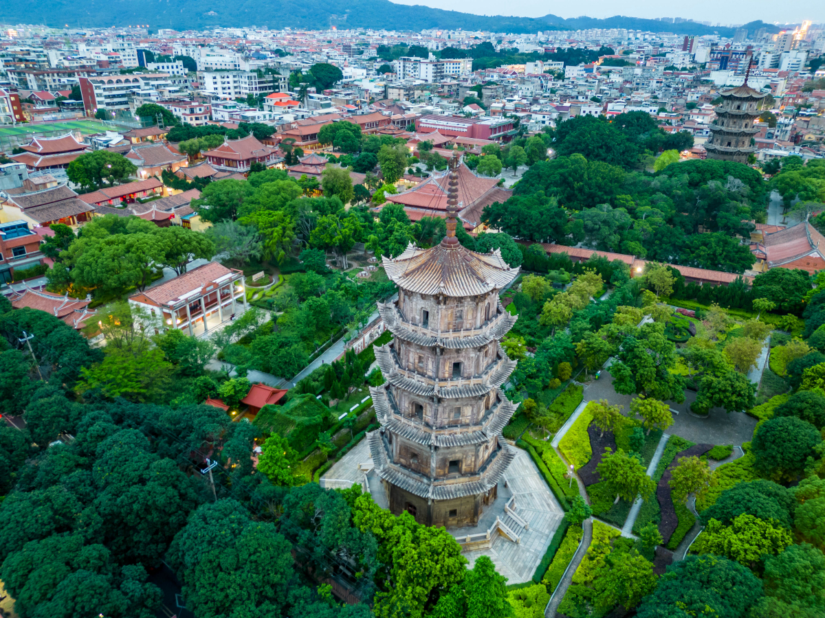 [1 厦门] 厦门是福建省的一个重要城市和旅游目的地