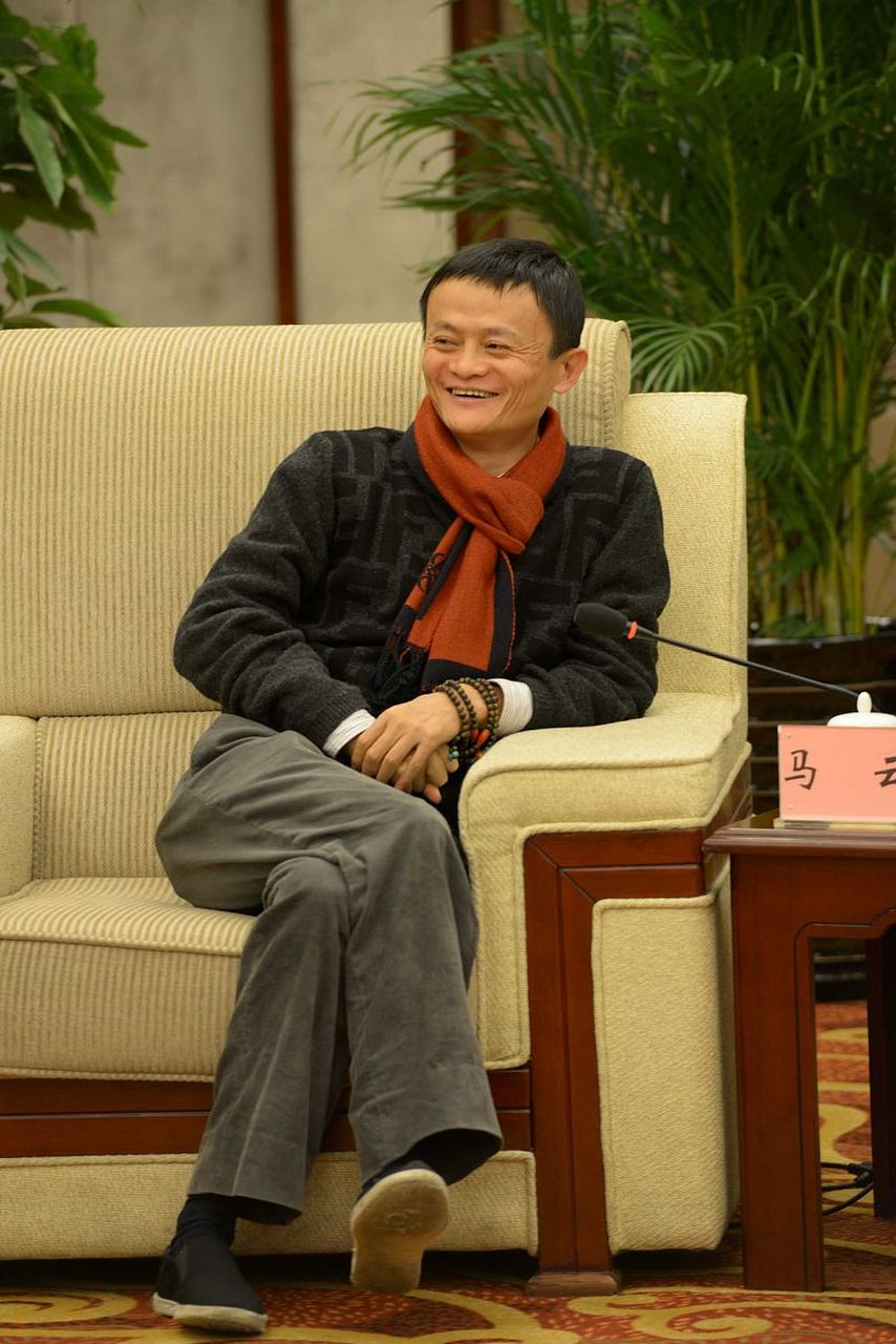 马云:我认为的自律是这样的!  1,确信你全身心地投入.