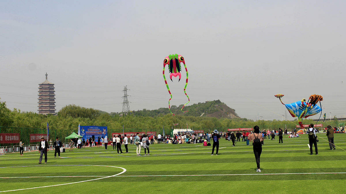 潍坊风筝节放的是人类想象力