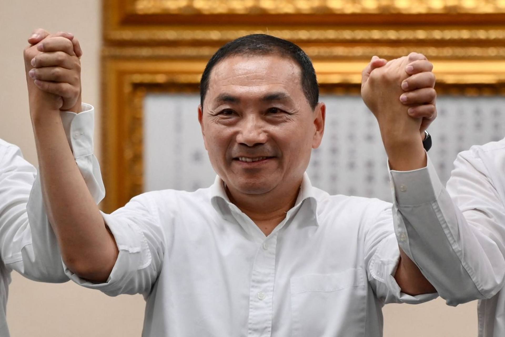 就目前的态势来看,非常困难,首先柯文哲目前领先侯友宜,柯p不可能